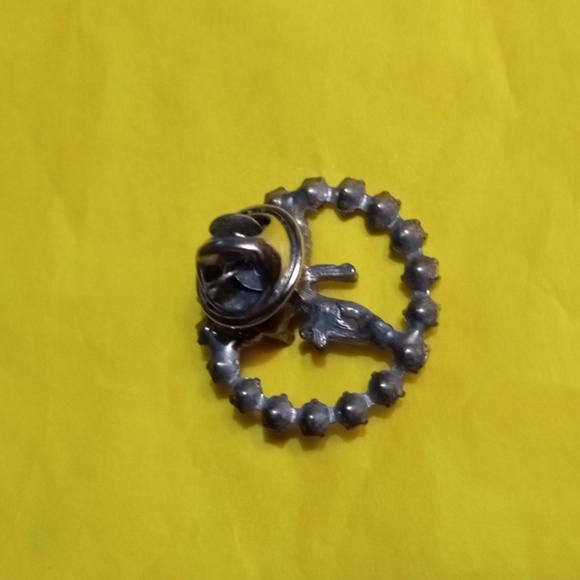 Angel rhinestone broach pin. (sku121) - Picture 3 of 4